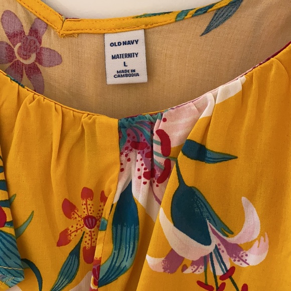 Old Navy Maternity Blouse (NWOT) size L - Picture 2 of 3